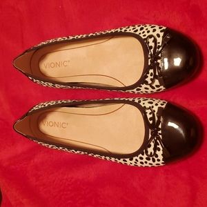 Vionic Minna Flats size 10.5